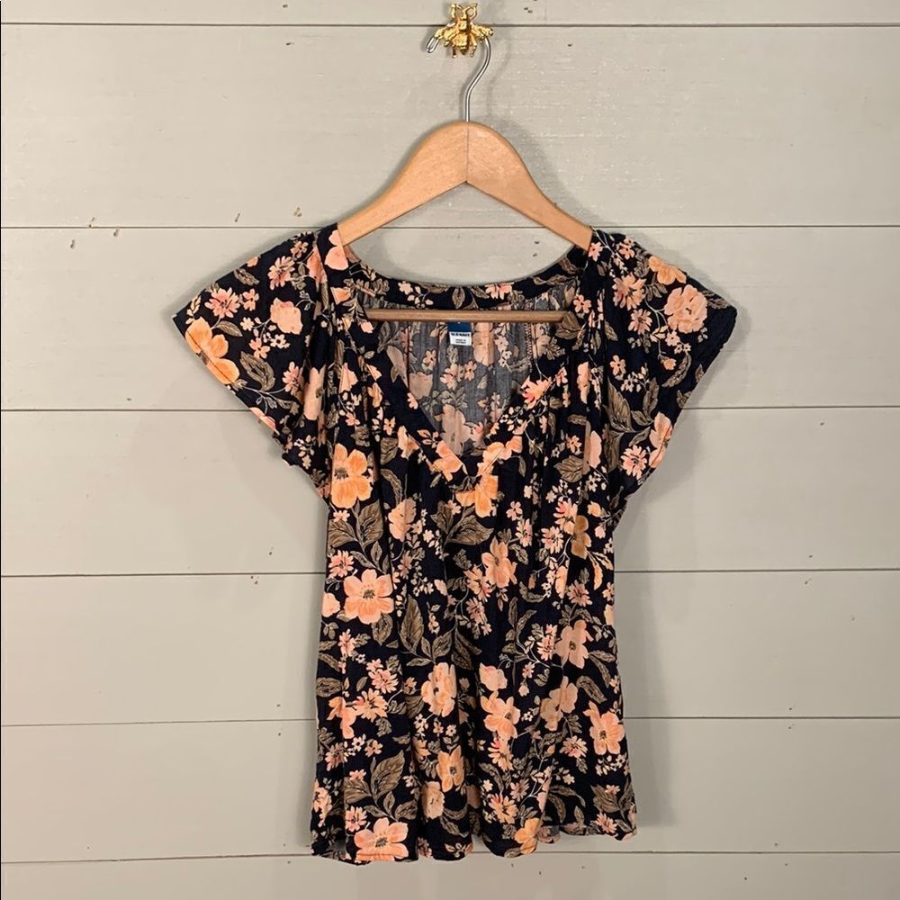 Old Navt Floral Black and Pink Women's ruffle feminine blouse spring small
